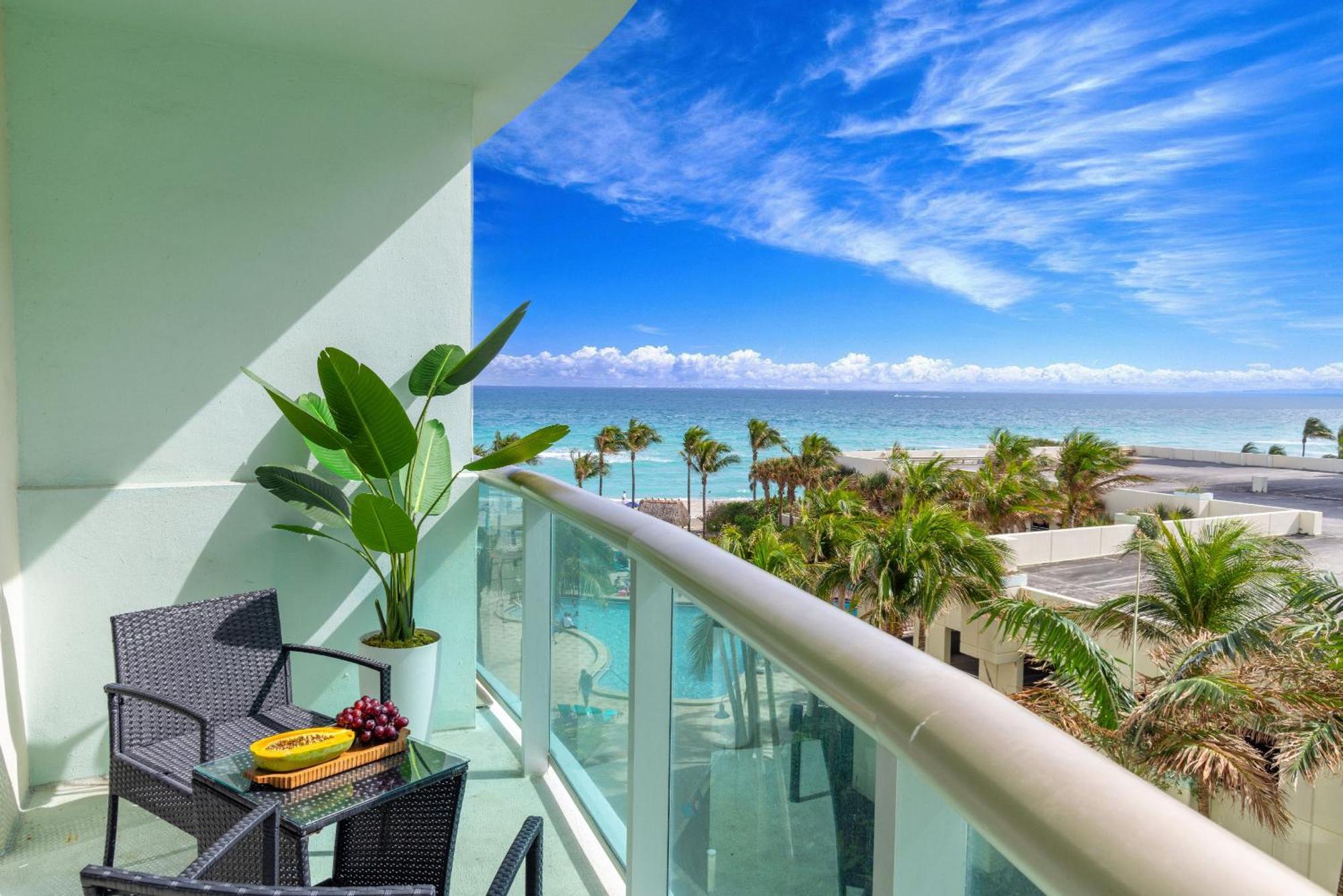 Modern 1 Bdr Oceanview With Direct Beach Access! ハリウッド エクステリア 写真